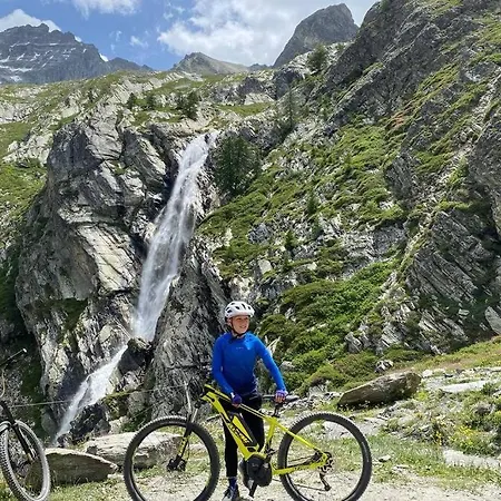 piccolo chalet di fronte al ponte Tibetano * Claviere
