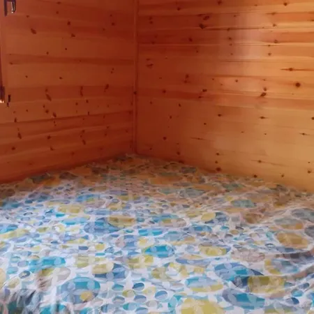 piccolo chalet di fronte al ponte Tibetano Chalet Claviere